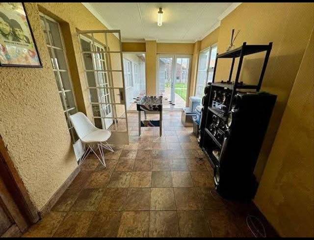 3 BEDROOM HOUSE FOR SALE IN BIRCHLEIGH